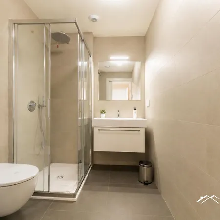 شقة Waterfront Lux •1br •a/c • Gym • Parking • By Tilo *