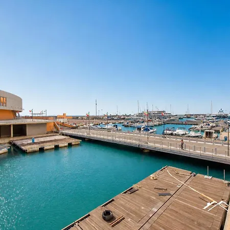 شقة Waterfront Lux •1br •a/c • Gym • Parking • By Tilo جنوة