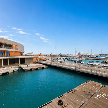 Waterfront Lux •1br •a/c • Gym • Parking • By Tilo شقة جنوة